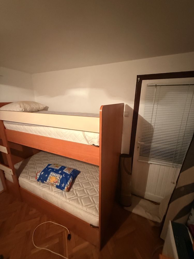 Двуетажно легло