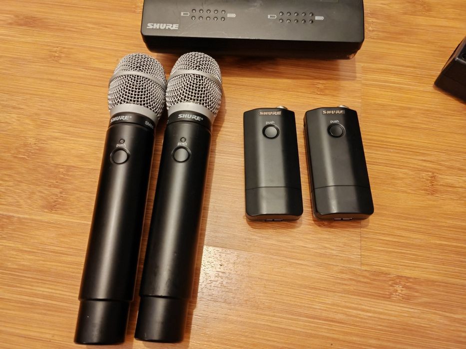 Set 4 Microfoane Shure MXW 1 si 2 , Dock MXWNCS4, SM86, DH5T