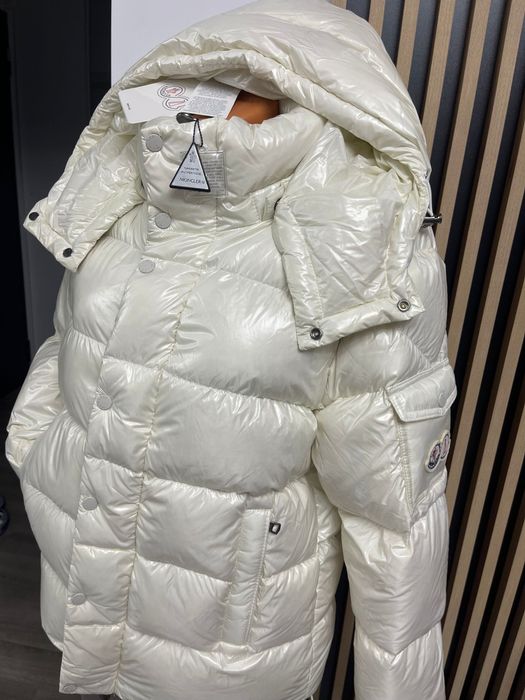 Geaca Moncler dama!