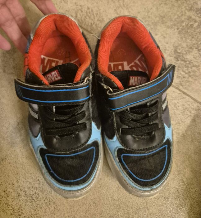 Детски маратонки светещи супер герои 26/27 номер