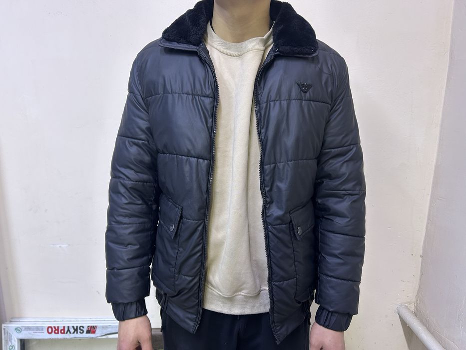 Продам мужскую зимнию куртку