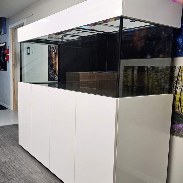 Мебель с аквариумом