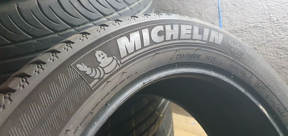 Michelin Latitude Sport3 235 50 R19
