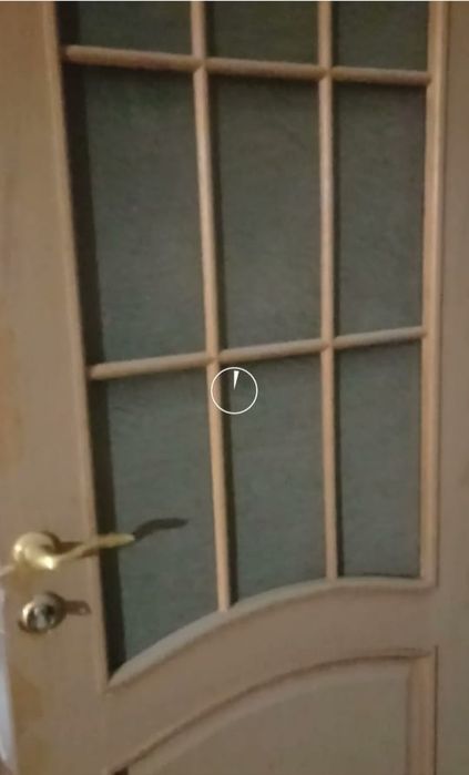 деревянный дверь