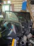 Piese suzuki grand vitara 1.9 ddis(uși, aripi,injectoare,pompe)