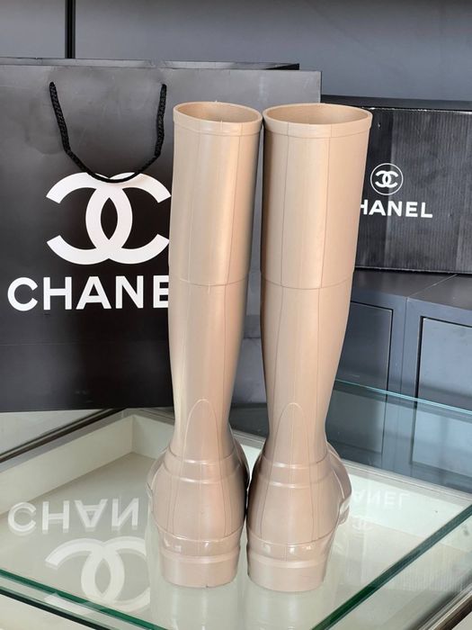 Vand cizme chanel