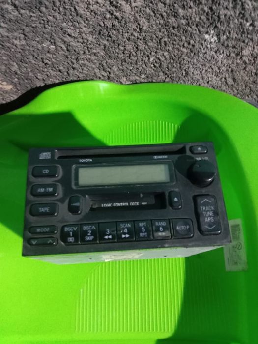 Продам автомагнитолу