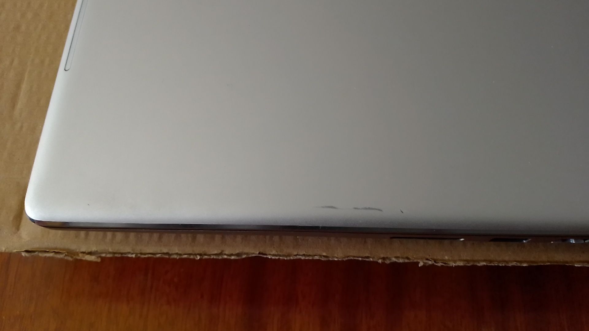 Dell Inspiron 7580 i7-8565U 8gb ram 512gb ssd