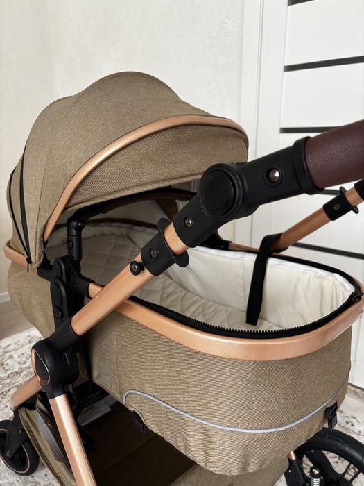 Коляска трансформер с аксессуарами-готова к использованию