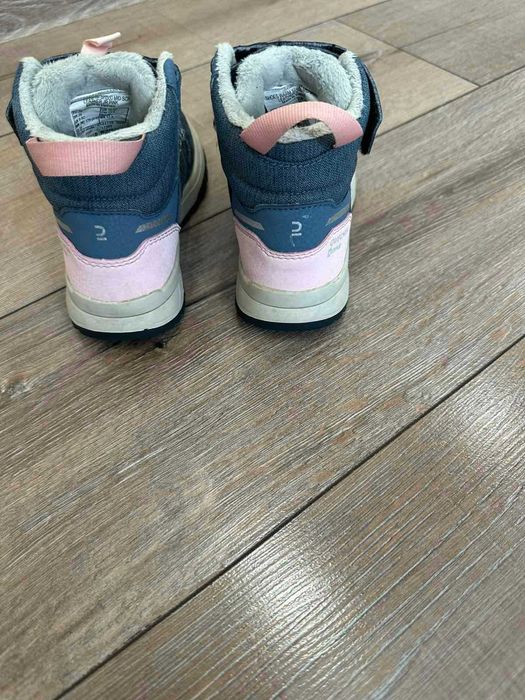 Обувки за зимата - топли и непромокаеми