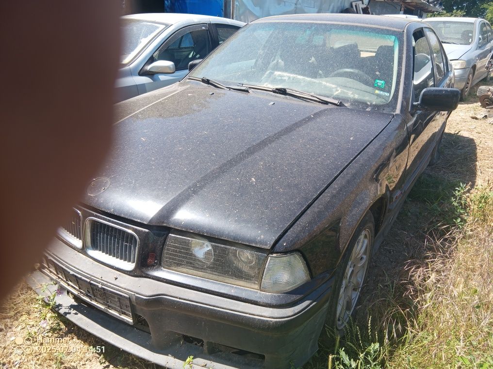 Продавам BMW e36 седан m44 b19 is на части