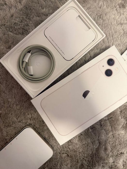 Iphone 13 128gb бял