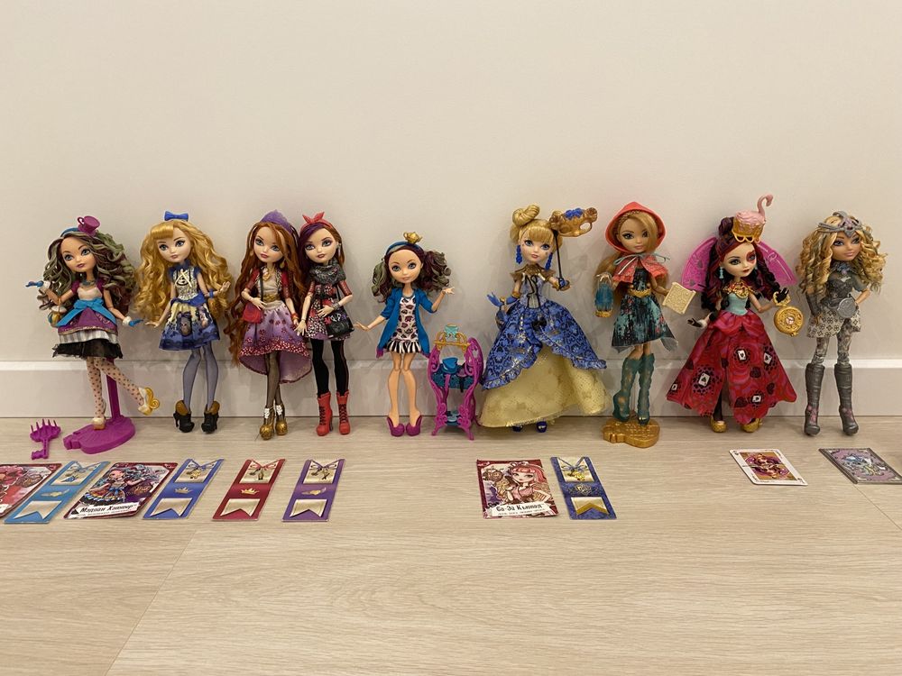 Куклы/игровой набор (кровать) Ever After High