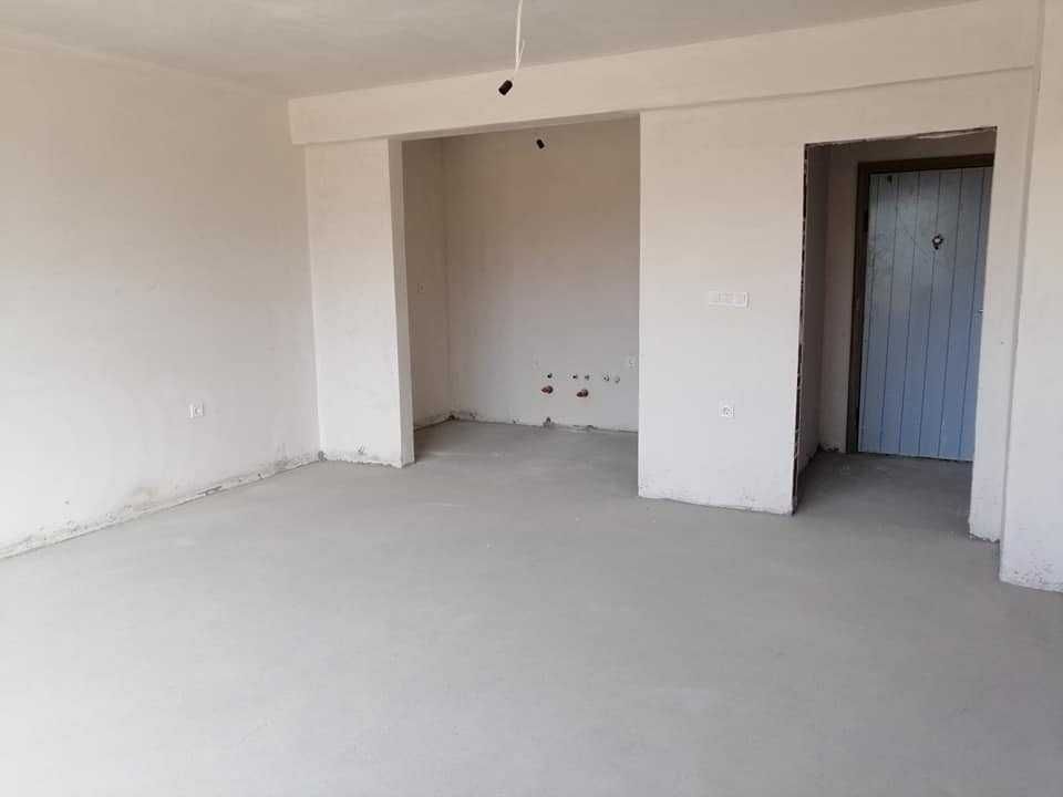 Продава се Двустаен апартамент в Пловдив, Остромила - 75 кв.м за 1147 €/кв.м - Снимка #4