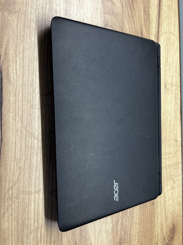 Лаптоп Acer Aspire ES1-132 Series SSD 32GB+ HDD 500GB