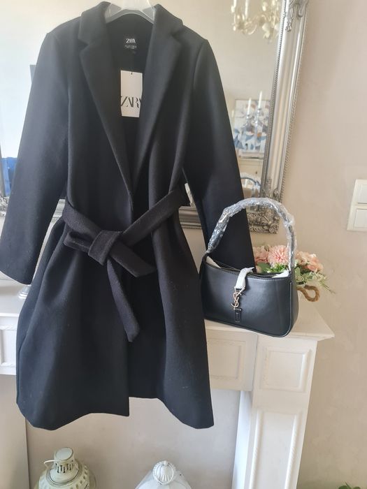 Zara, черно палто ново