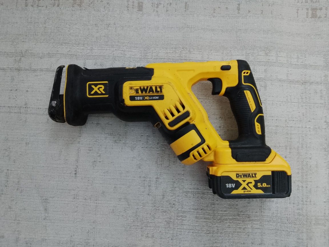 Fierastrau sabie dewalt dcs 367