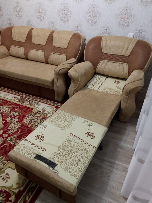 Диван и два кресла