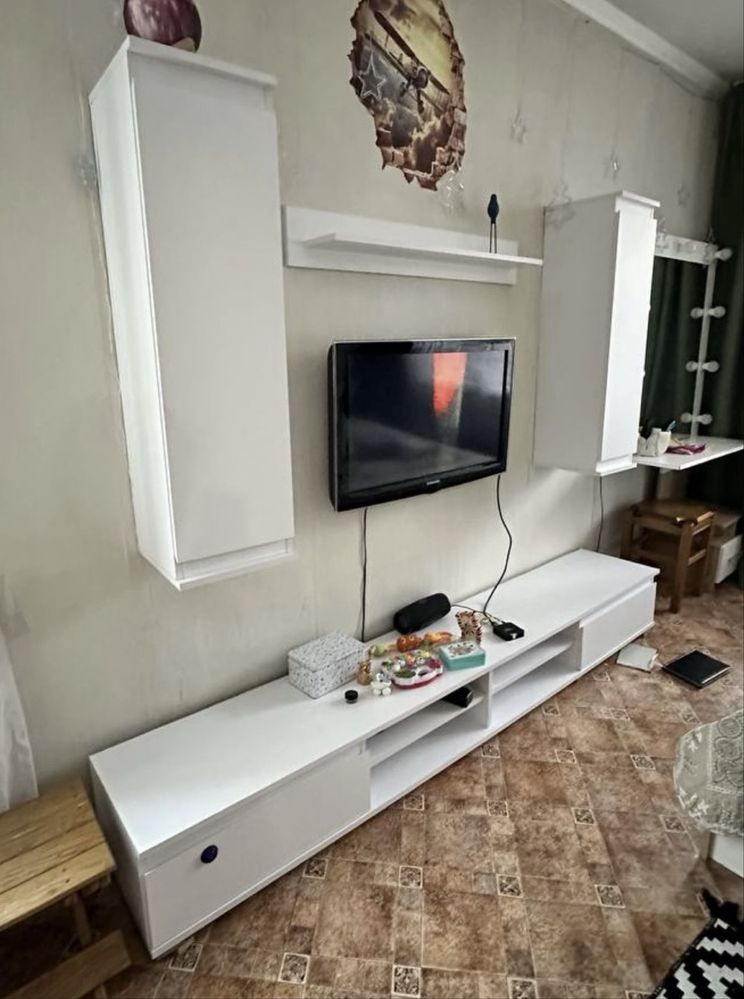 СРОЧНО! Продам стенку в гостинную