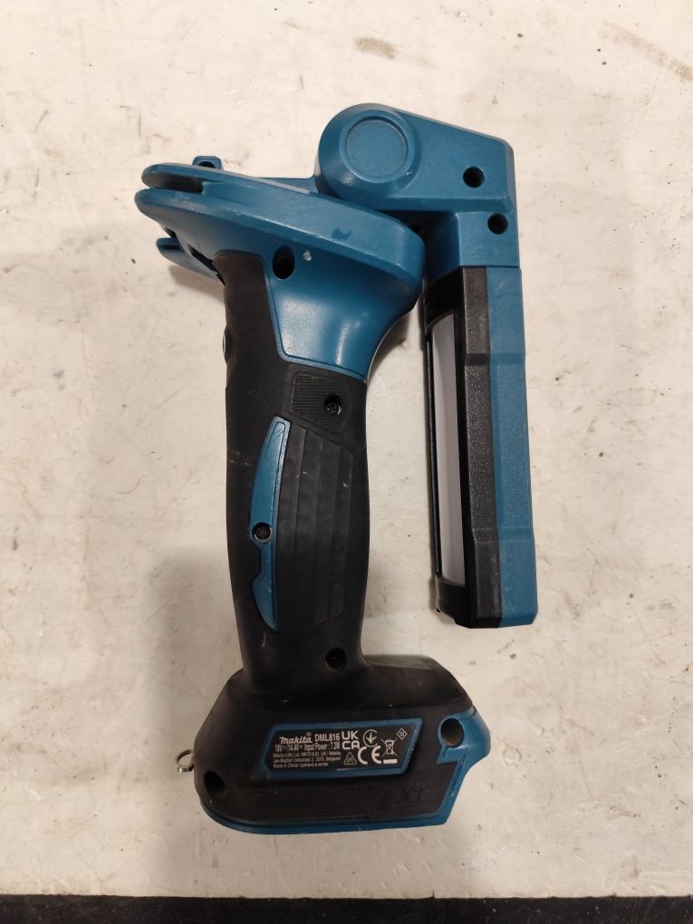 Акумулаторен лед фенер прожектор Макита Makita DML816 14,4 18V