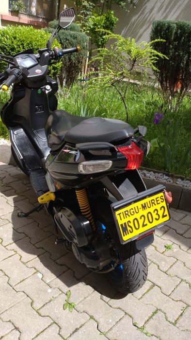 Vând/Schimb cu Auto Aprilia SR Factory 70cc