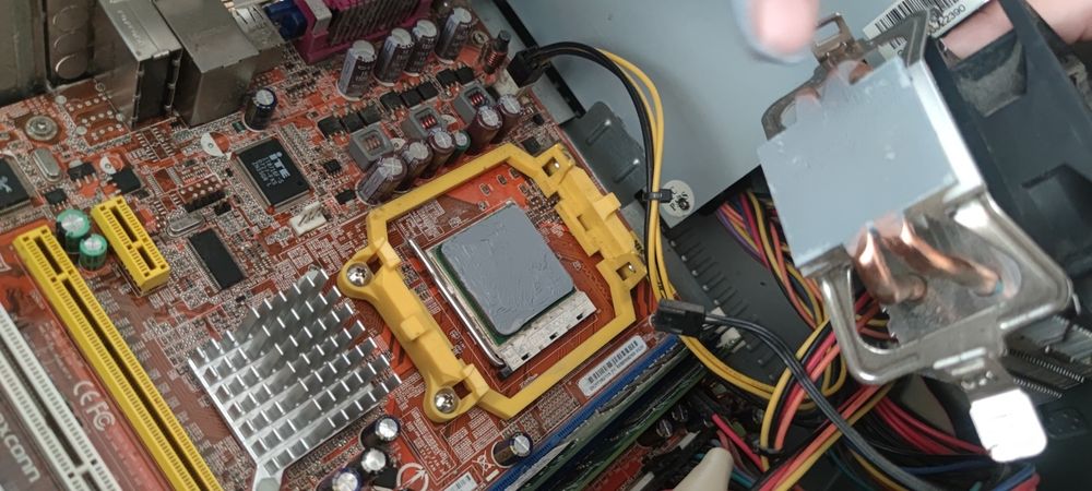 Instalare windows , reparatii calculatoare , laptop-uri, android,ciss