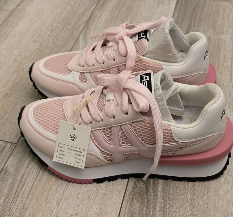 Продам женские кроссовки ASH новые