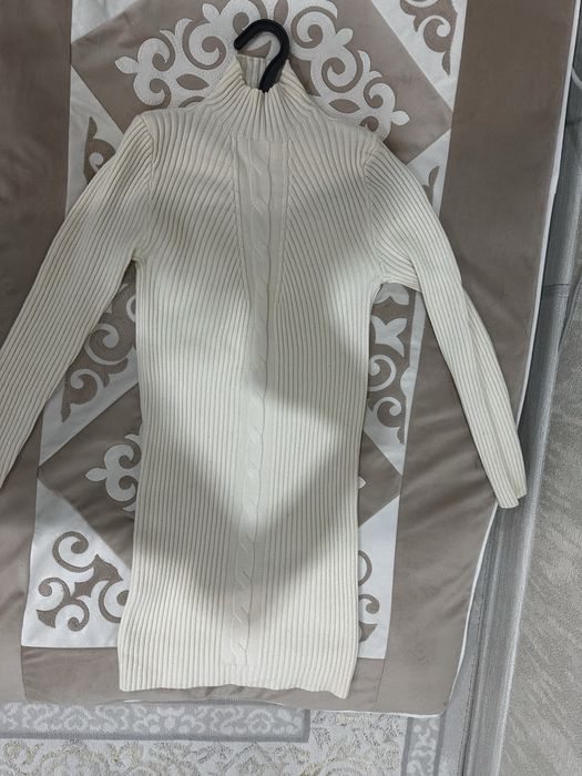 Платье вязонное Карейкое