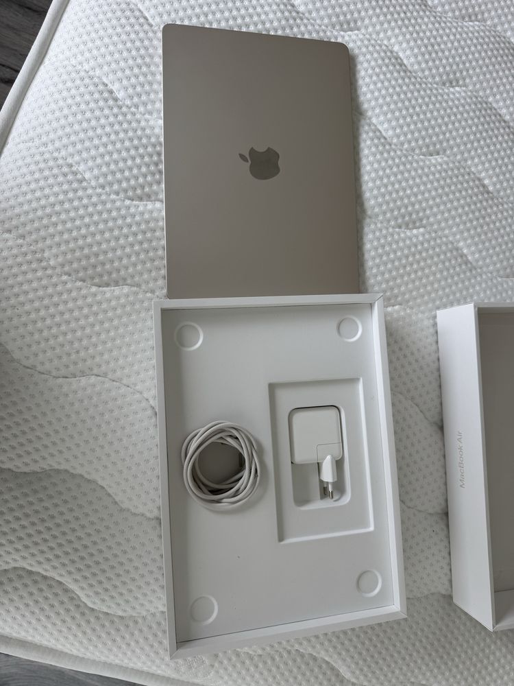 Laptop Apple Air 13 Auriu