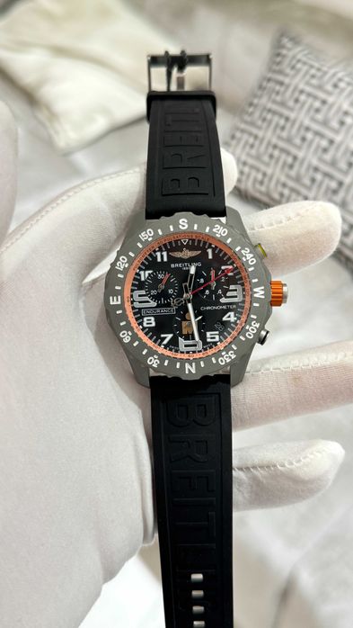 Breitling endurance pro черно-сиво
