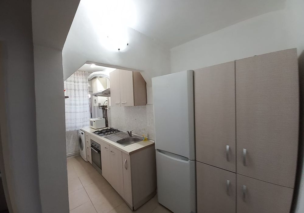 Închiriez garsonieră et 3 complet mobilată zona Sens vechii