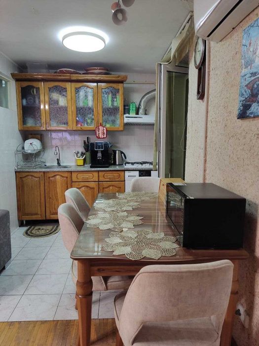 Продам 2х комнатную Косманавтов , Голубые купала