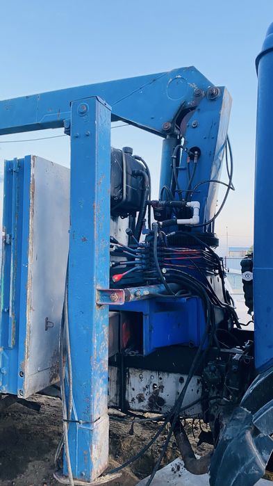 Продам установку КМУ манипулятор трёх тоник