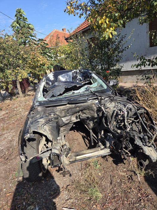 Piese dezmembrări audi a4 b8 2011