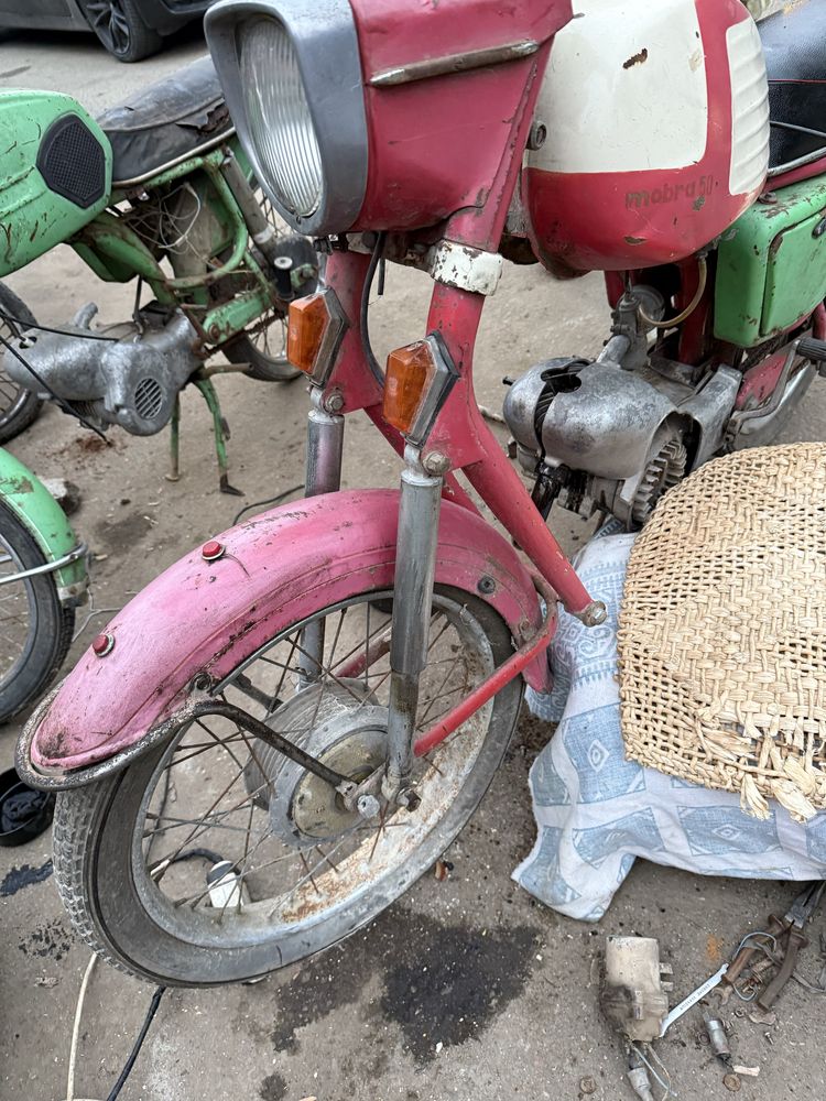 Motoreta mobra 50