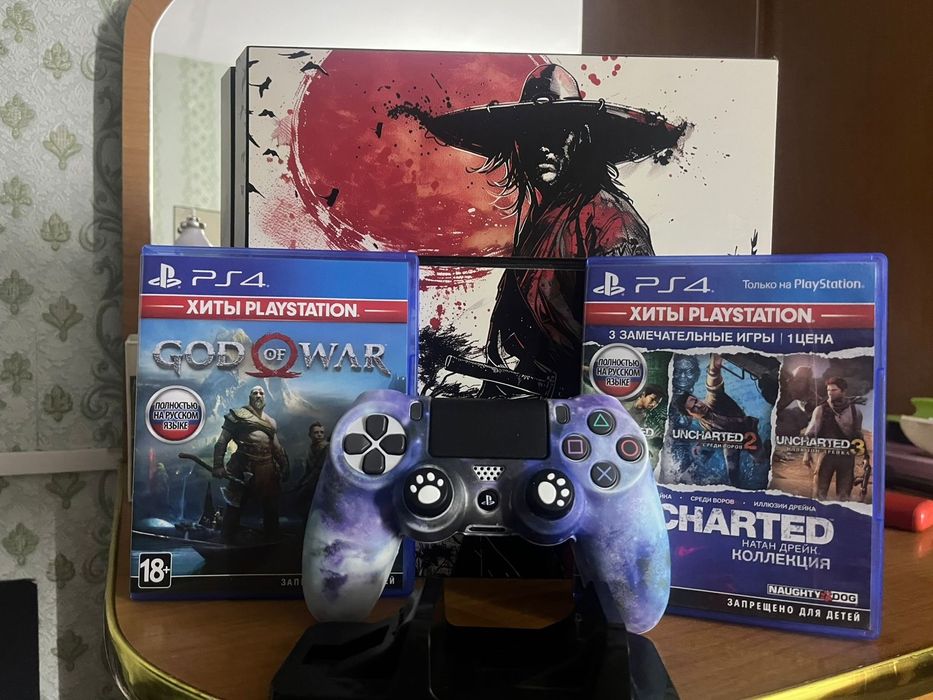 Продам пс4 с играми и джойстиком