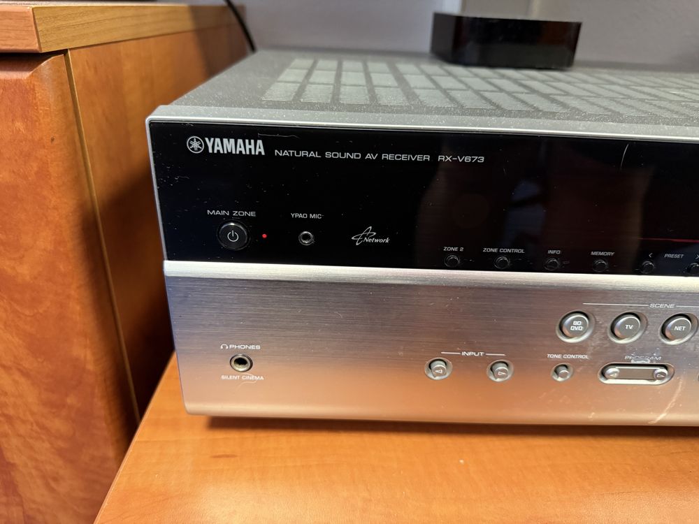 Reciever AV Yamaha RX-V673