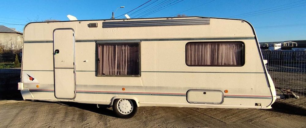 Rulota BURSTNER  – 5-6 locuri, complet echipată, acte RAR 2025