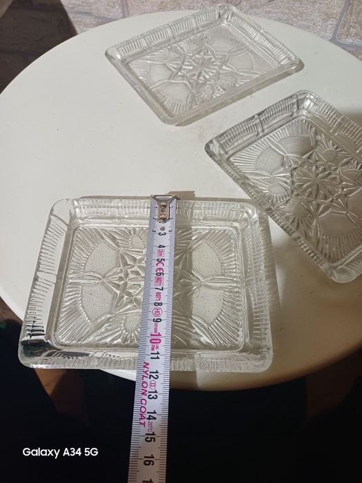 3 броя стари чини плата