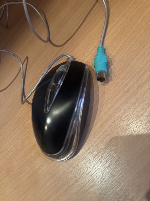 Продается клавиатура с 2 мышками