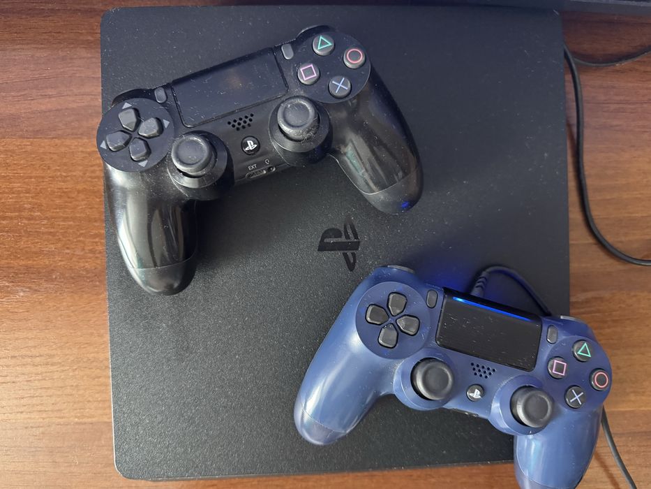 Продам Sony PlayStation 4 slim , 1 ТБ