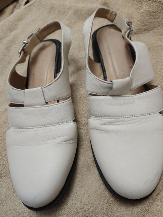 pantofi albi din piele marime 38