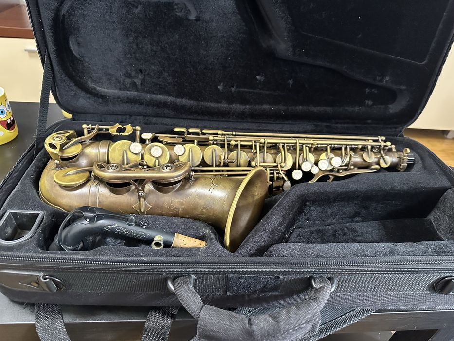 Saxofon Cigalini Evolution - stare foarte buna, revizie recenta