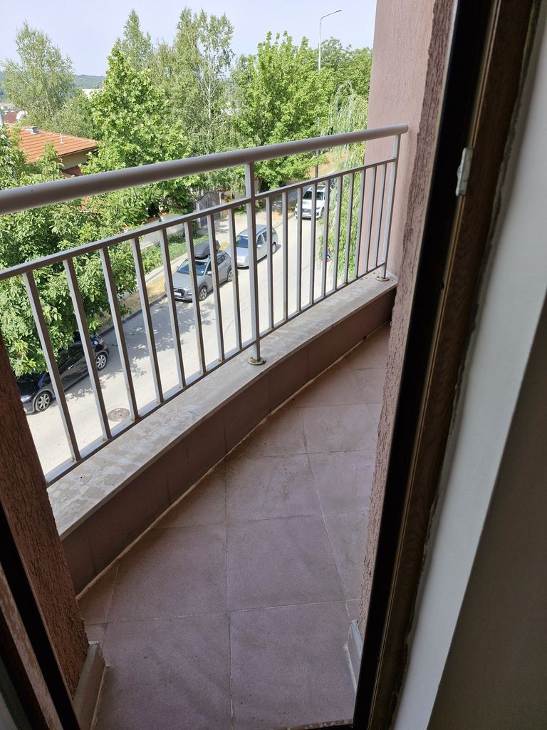 Продава се Четиристаен апартамент в Плевен, Дружба 2 - 131 кв.м за 1060 €/кв.м - Снимка #11
