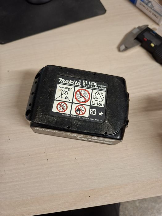 Makita DHP485 18v (insurubat-gaurit-percutie)