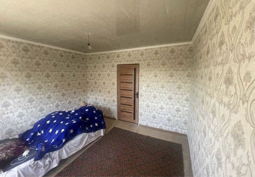 Сергелинский р-н Куйлюк массив 5 1/4/4 21м2 бившая общежития кирпич