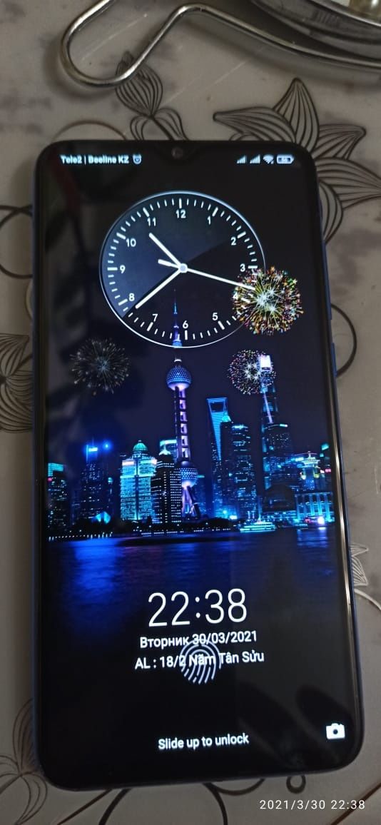Продам телефон Xiaomi Mi 9 Lite 6/128GB