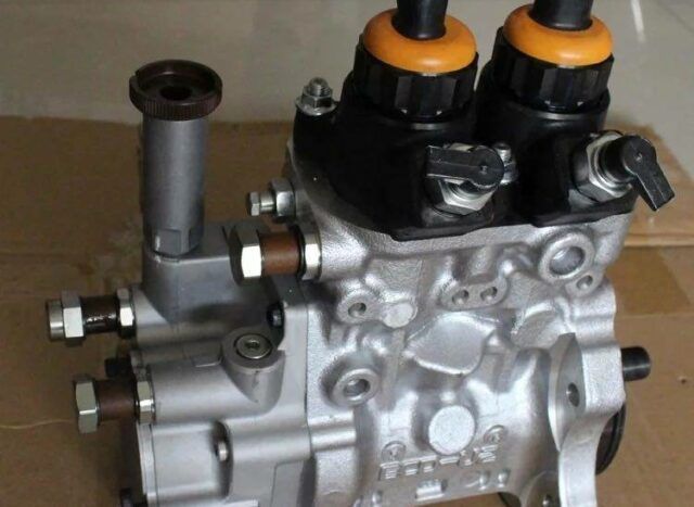 pompa de injectie komatsu pc600