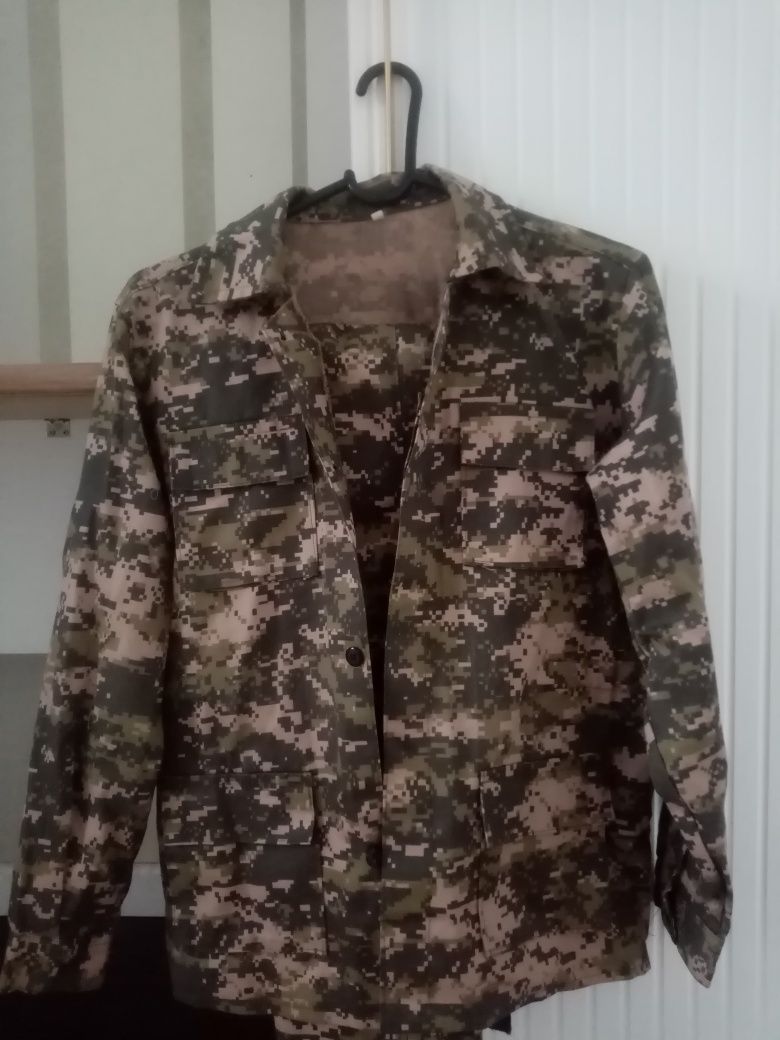 Продаётся военная форма 42р