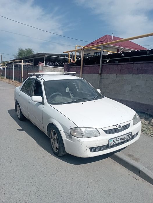 Продам Мазда Фамилия 98г АКПП